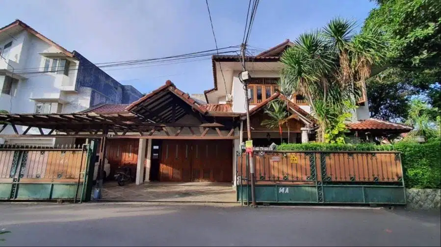 Rumah Strategis di Cilandak Dekat Pintu Tol Depok Antasari