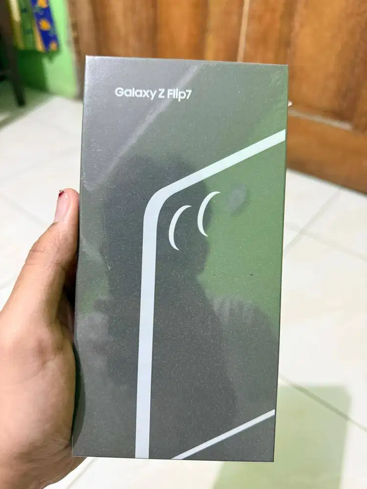 Samsung Galaxy Z Flip7 256GB Mint