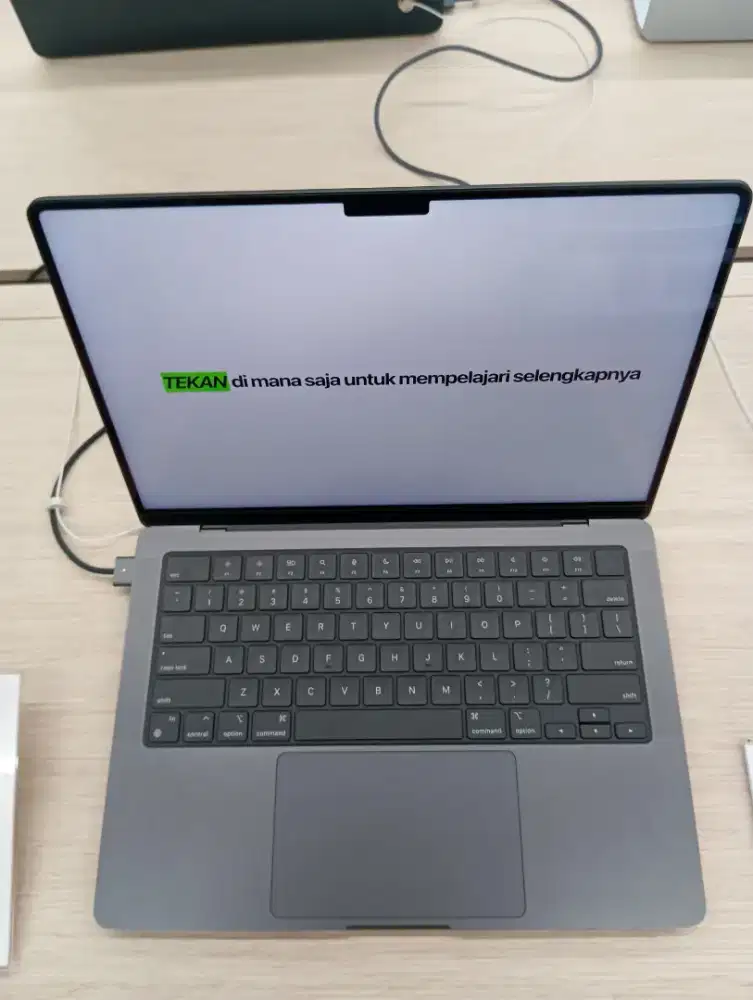 MacBook m4 air pembelian tanpa kartu kredit