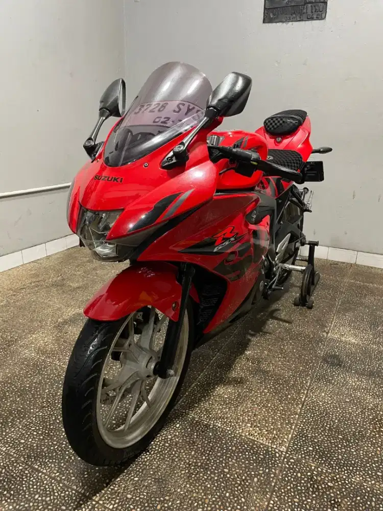 SUZUKI GSX 150 THN 2017