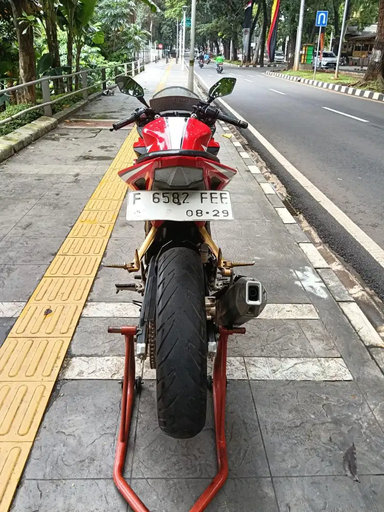 DP MINIM 500 CASH KREDIT NEW HONDA CBR 150R THN 2019 PAJAK IDUP