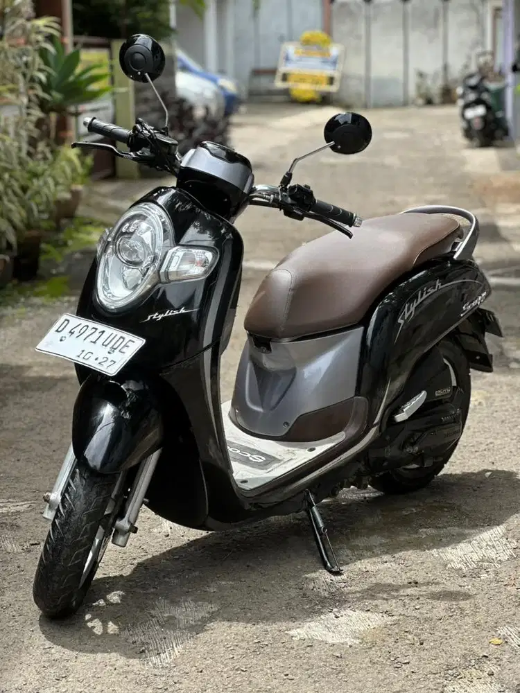 Honda Scoopy 2017 stylish