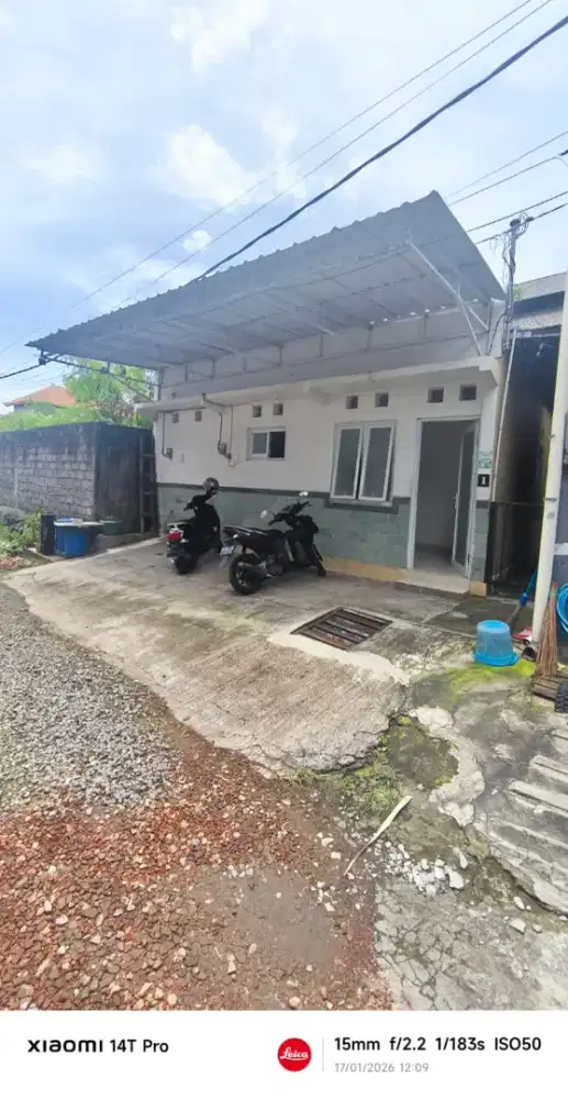 Rumah Pura Demak Dekat Jalan Utama
