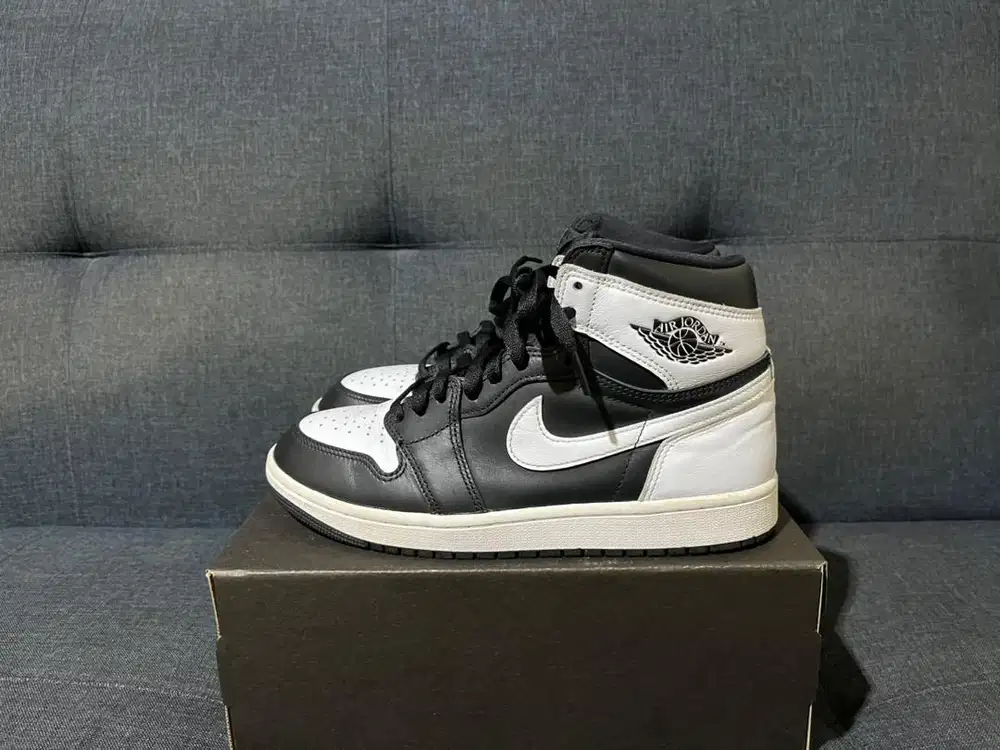 Sepatu Nike Air Jordan 1 High Black White Panda