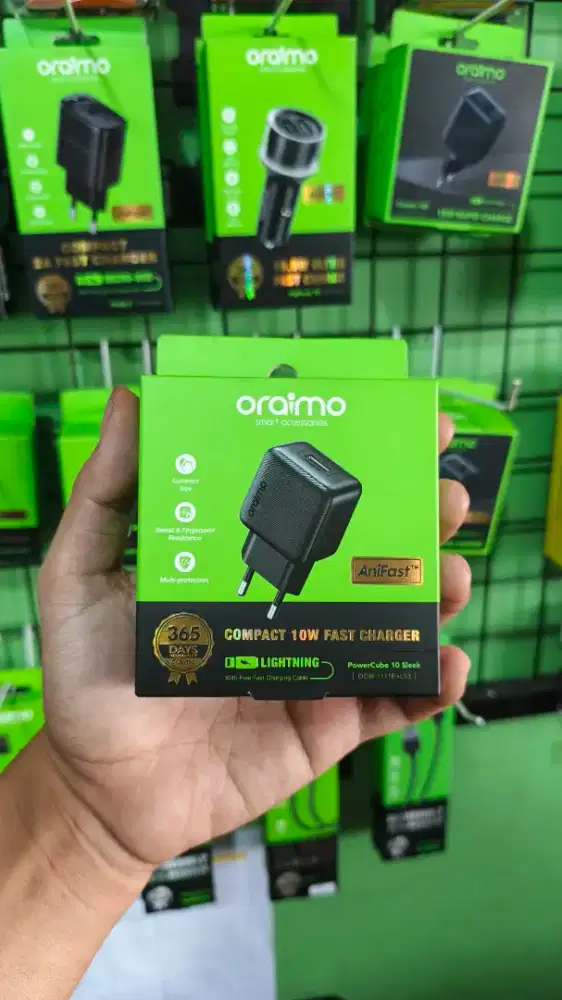 TRAVEL CHARGER ORAIMO OCW-1111E+L53