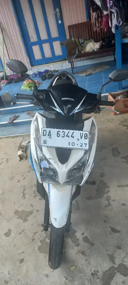 Di jual motor honda vario 2012