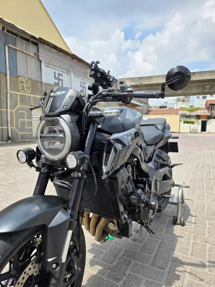 Honda CB650R Neo Black Edition 2023