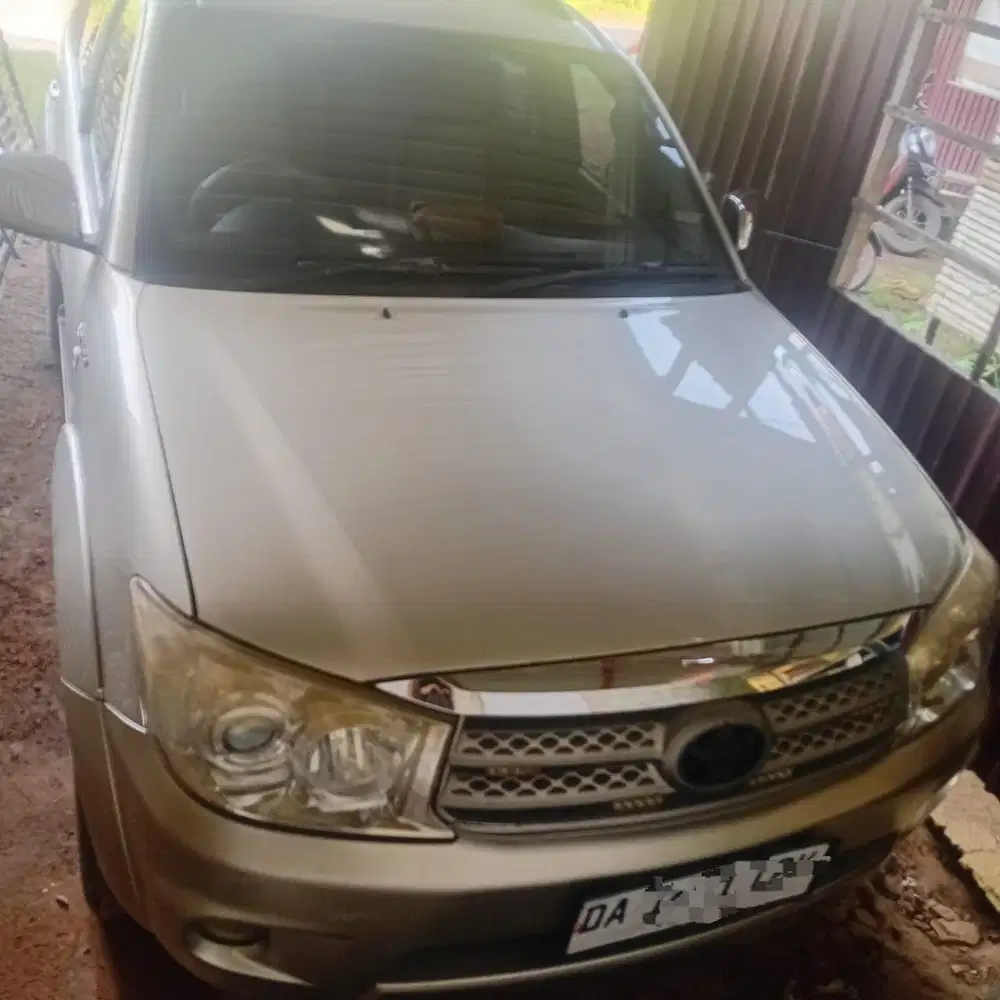Toyota Fortuner 2005 Bensin