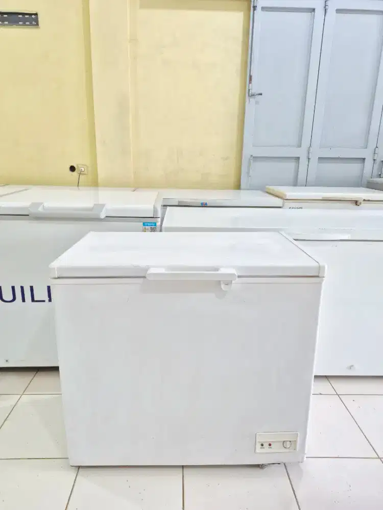 FREEZER BOX 200L 1,650 AJA SAMA ANTAR