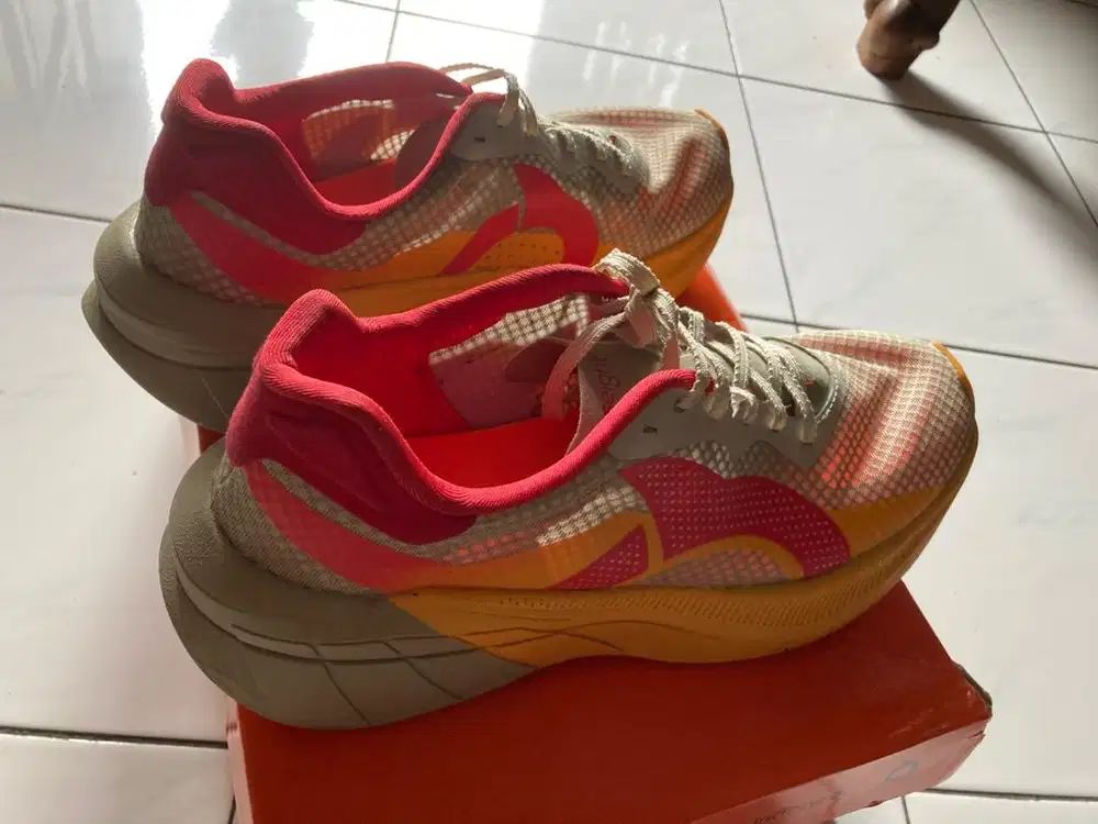 Preloved Sepatu Lari Ortuseight Hyperfuse 3.0 Size 40