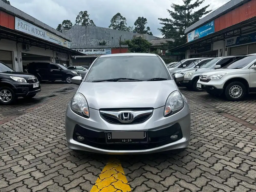 HONDA BRIO E MT 2015 LOW KM 70RB ANTIK RARE ITEM !!