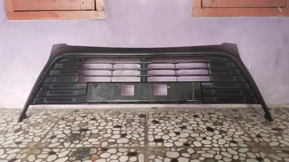 Ram bumper depan Grill bawah Avanza Veloz 2019-2021 Original
