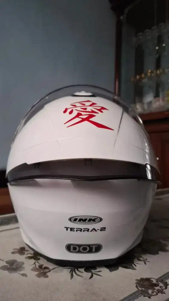 Ink Terra 2 White Ukuran M