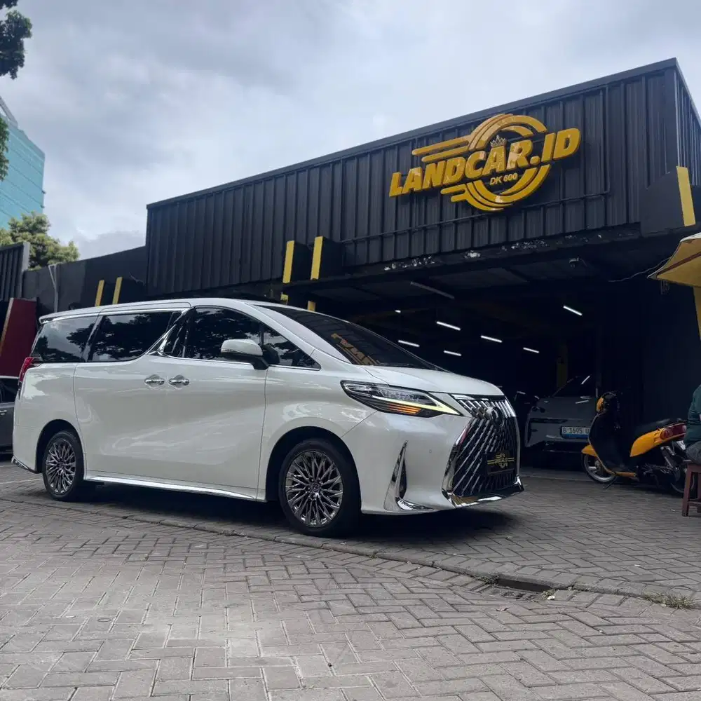 Lexus LM350 VIP 2020