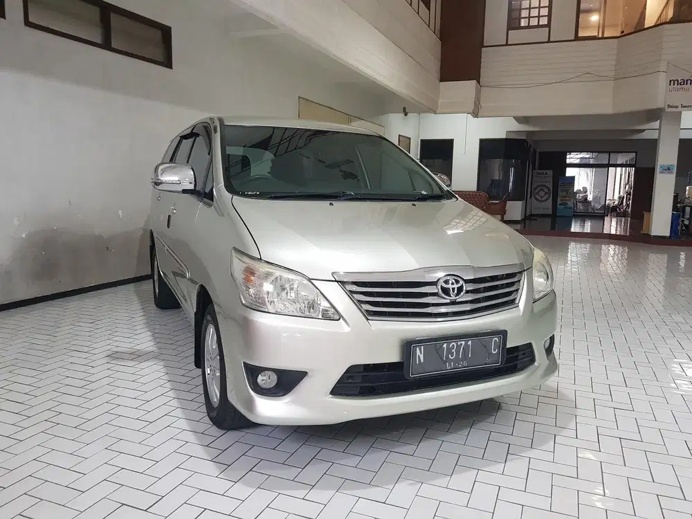 Toyota Kijang Innova 2012 Bensin