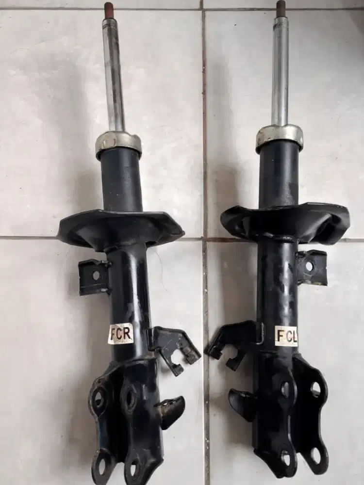 Shockbreaker grand Livina xgear