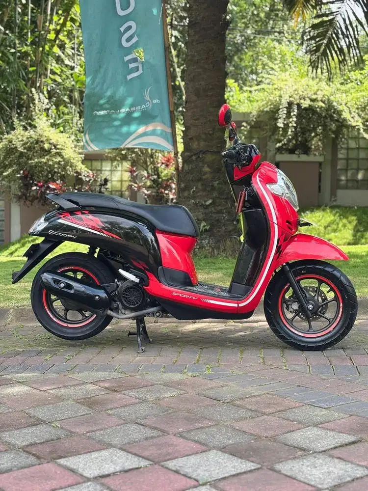 Honda Scoopy Sporty 2018 Hitam Merah Odo 22rb Koko Motor