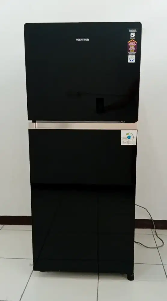 KULKAS 2 PINTU POLYTRON 220 LITER