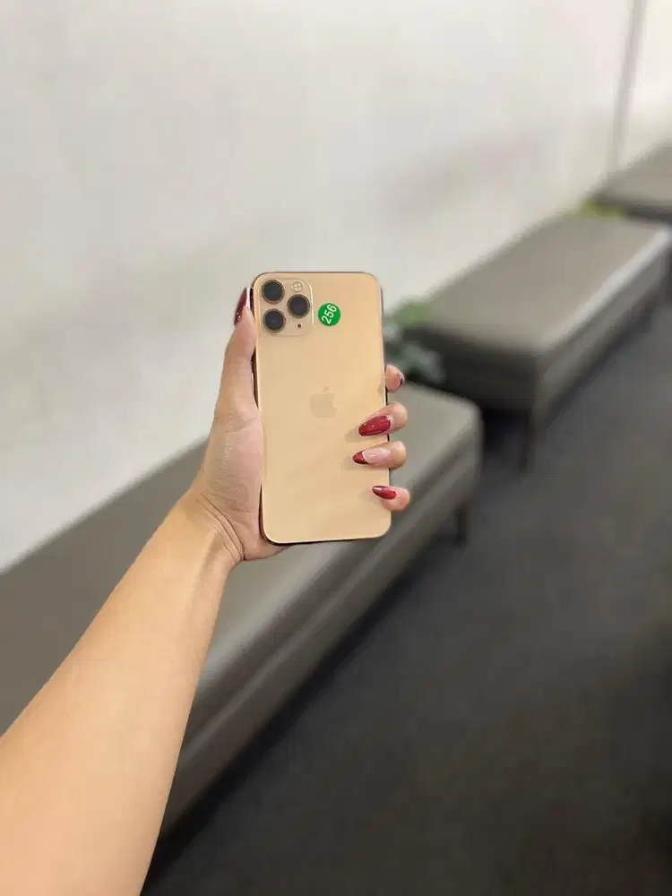 iphone 11 PRO 256GB fullset mulus nominus terima tt cod