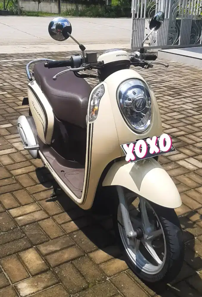 Honda Scoopy 2016