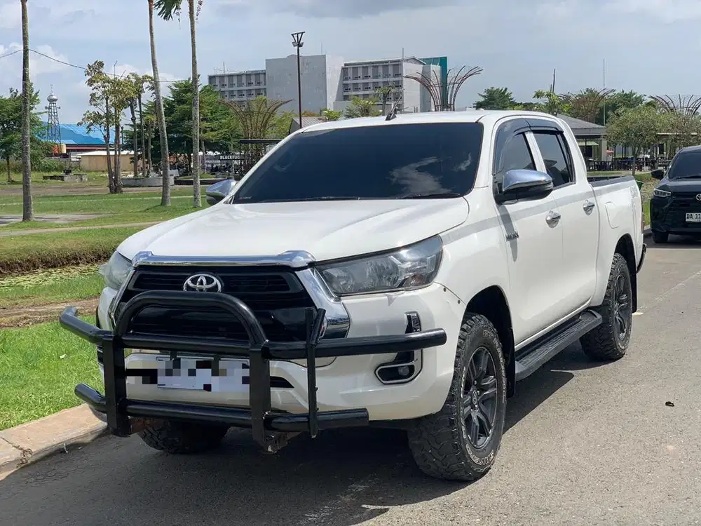 Dijual Cepat Hilux Double Cabin G M/T 2023 tangan pertama