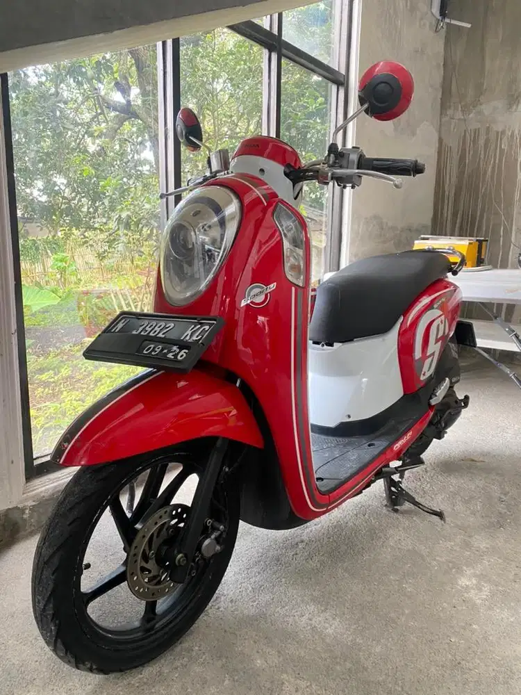 Scoppy 2016 warna merah