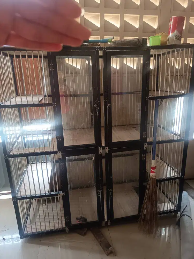 Kandang kucing 4 pintu