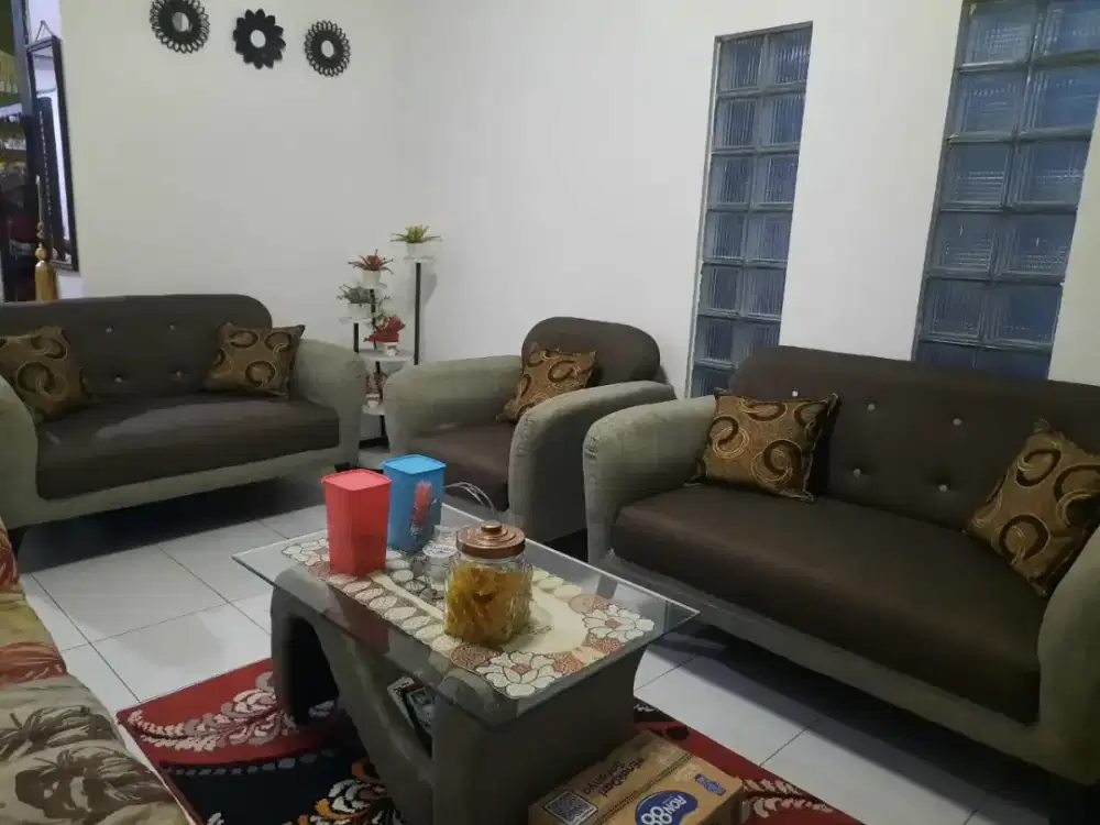 Dijual Satu Set Kursi ruang tamu