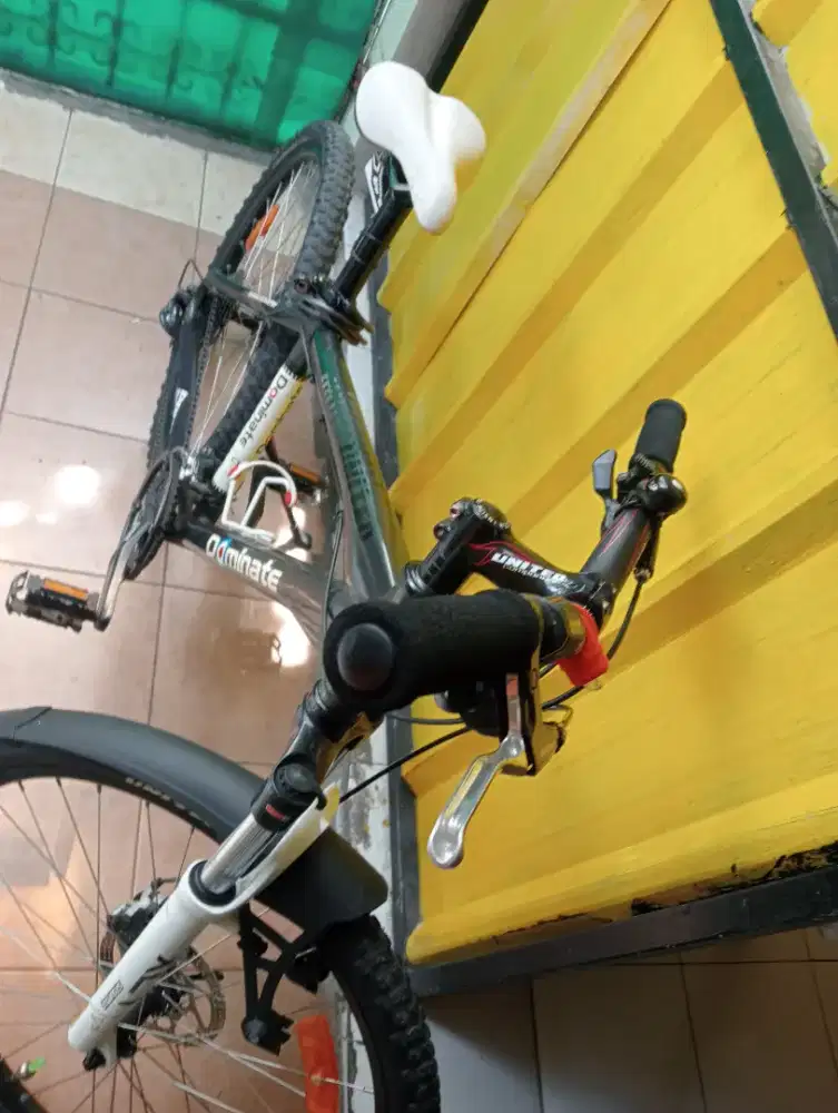 sepeda united dominate XC , 3x9 speed , batangan aloy