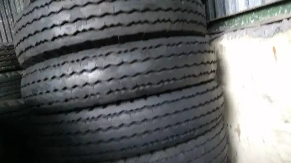 Ready ban truk engkel uk.750-15