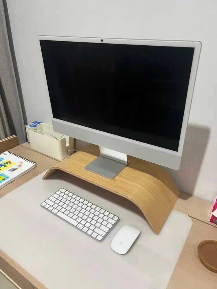 iMac 24 inci dengan layar Retina 4.5K 256 GB Garansi iBox