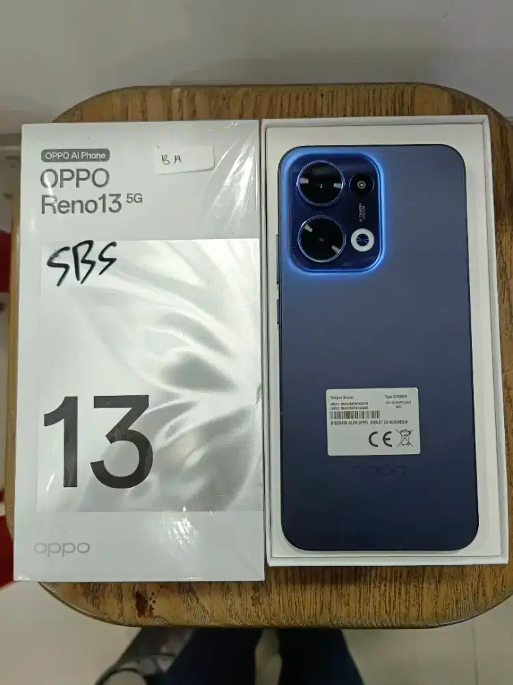 Oppo Reno 13 5G Ram 24/256 (GARANSI BELOM AKTIF)