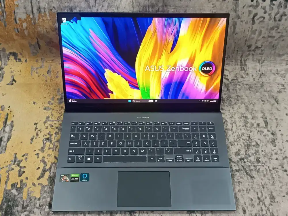 Asus ZenBook 15 TouchScreen OLED Ryzen 9-5900HX 16GB 1TB RTX 3050 Ti