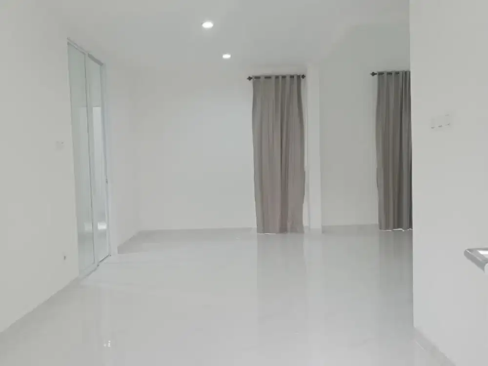 RUMAH BAGUS RANGKA BAJA RINGAN SIAPHUNI LT 200 KOTA WISATA CIBUBUR JAKARTA TIMUR