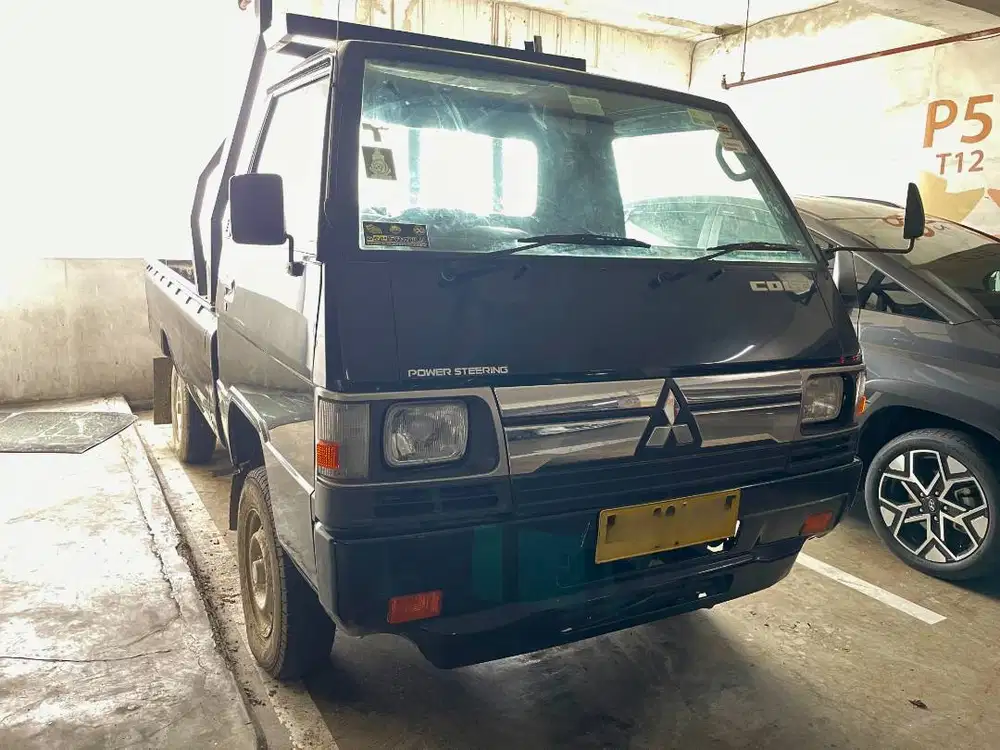 Colt Diesel L300 pick up tahun 2022 plat B kuning Jakpus STNK 05/26