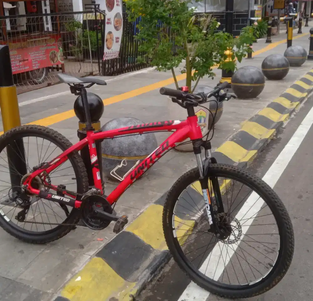 Sepeda gunung united
