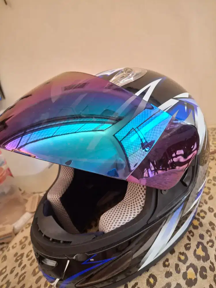 Helm racing sport Agiva