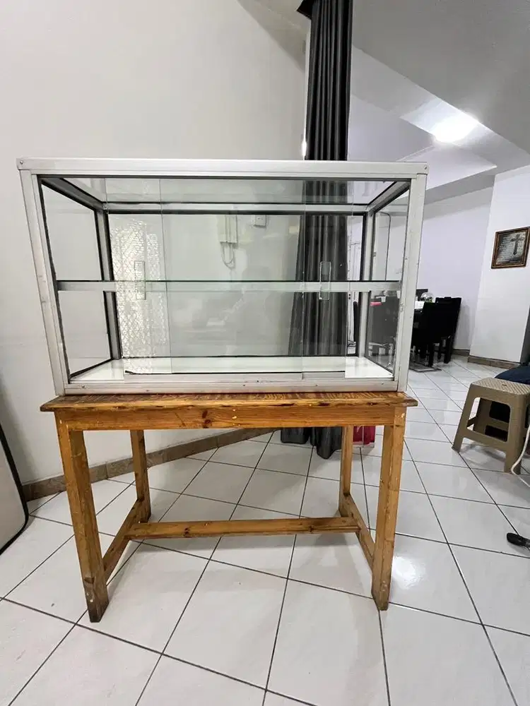 Etalase Display kaca