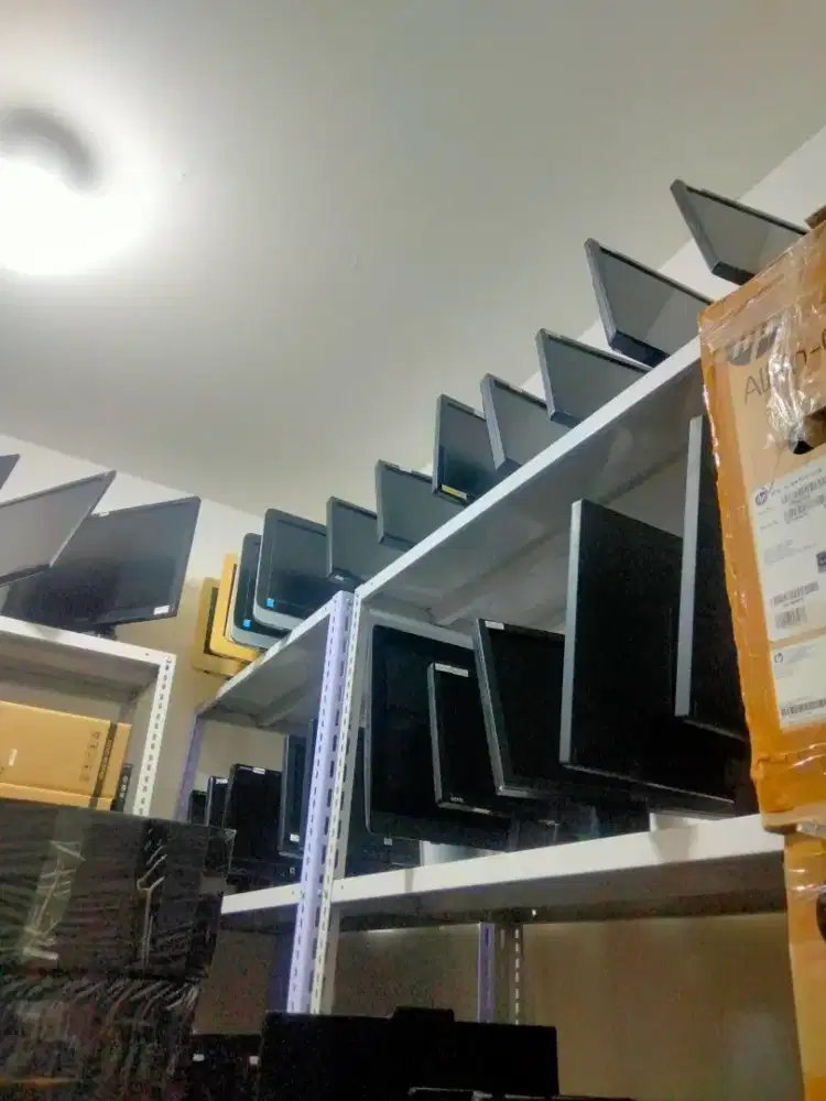 Menerima jual beli computer bekas satuan borongan dan lelang