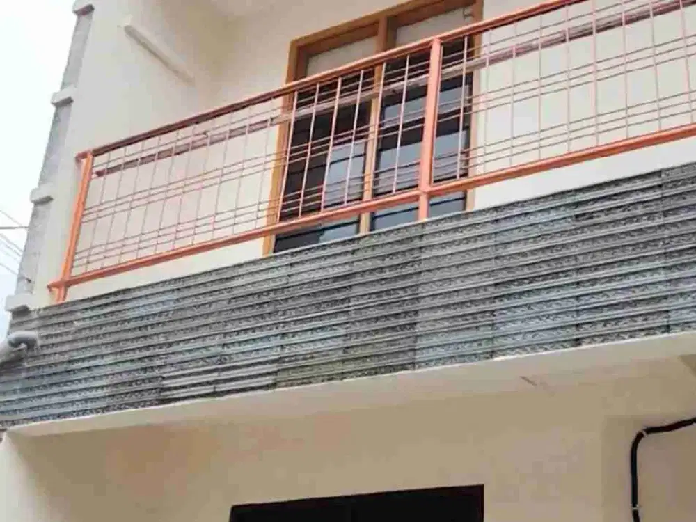 RUMAH SIAP HUNI 2 LANTAI ROW MOBIL SUNTER