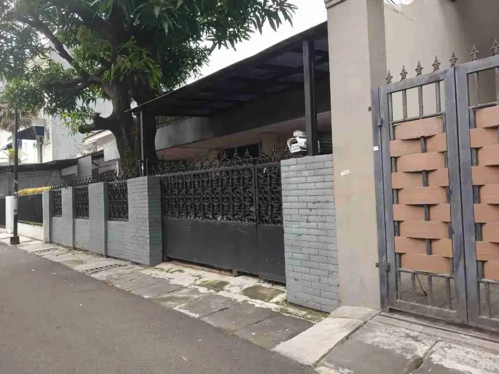 DIJUAL RUMAH 3 KT DEKAT KFC GUNAWARMAN KEBAYORAN BARU