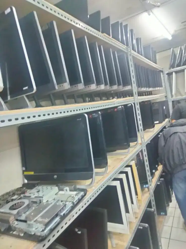 Menerima jual beli computer bekas satuan borongan dan lelang