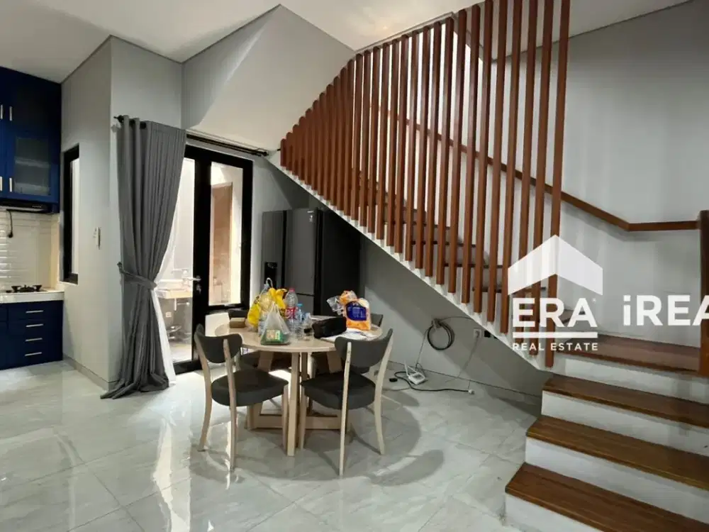 DISEWAKAN RUMAH CLUSTER 2 LANTAI DEKAT KAMPUS UMS, TRANSMART PABELAN