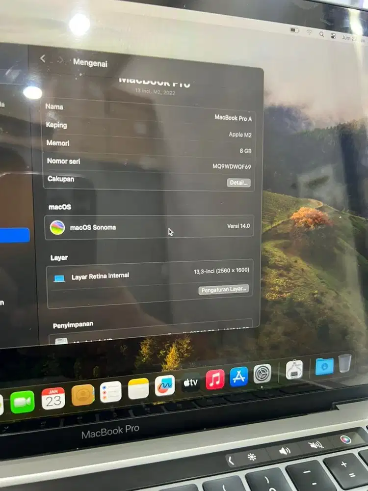 Macbook pro m2 8/256 garansi resmi