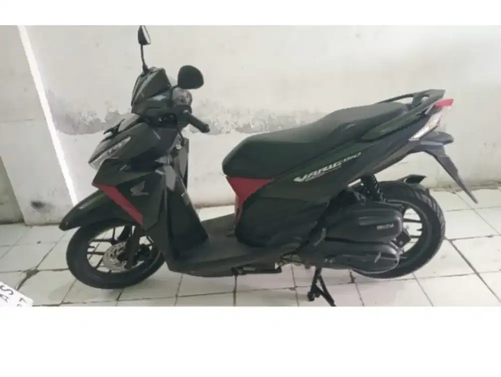 Menjual' sepeda motor