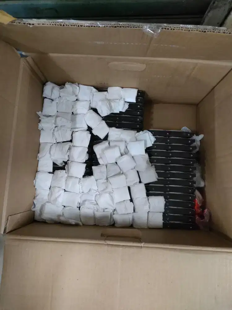 Menerima jual beli computer bekas satuan borongan dan lelang