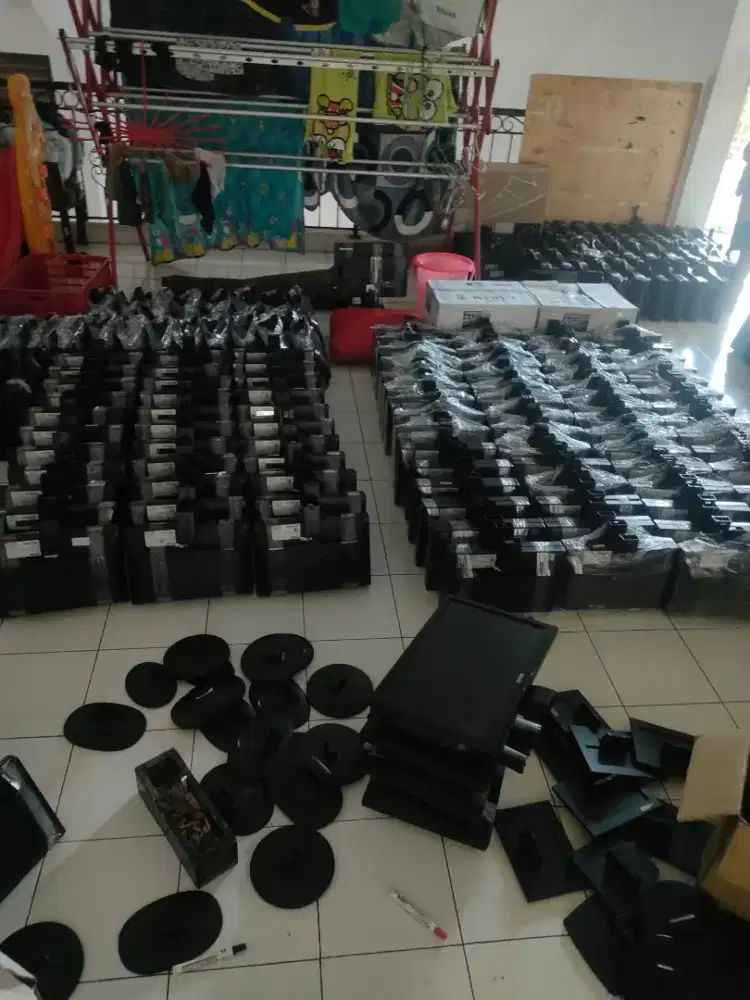 Menerima jual beli computer bekas satuan borongan dan lelang