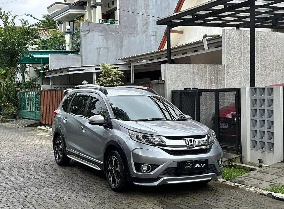Honda BRV 2018 Prestige AT Matic nik 2017 Istimewa low km