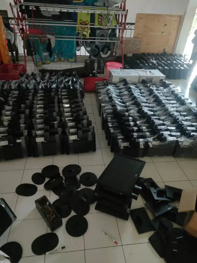 Menerima jual beli computer bekas satuan borongan dan lelang