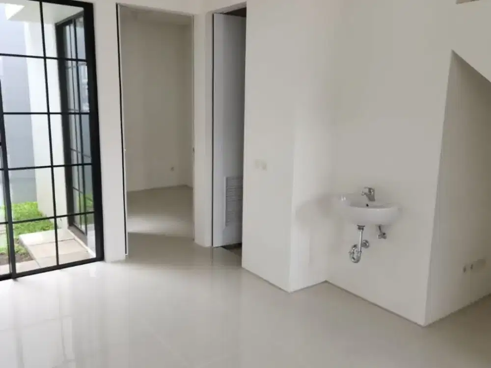 Rumah cantik modern di Graha Natura dekat lontar